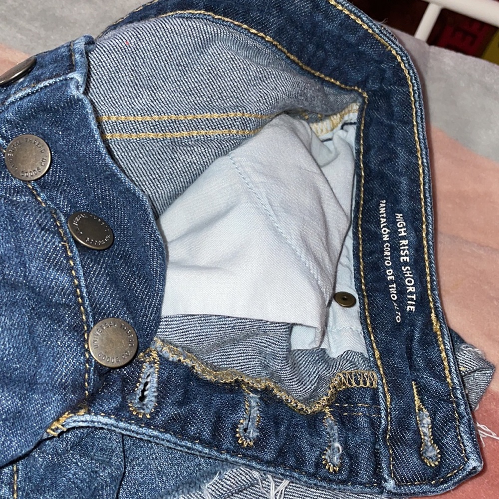 High Rise Shorts - Picture 4 of 4